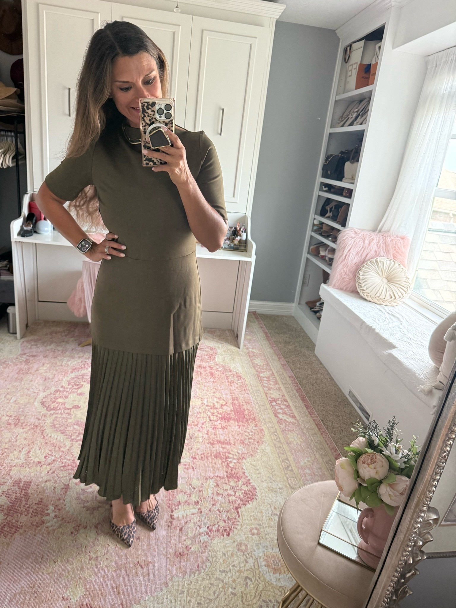 Green dress for a wedding guest or family pictures