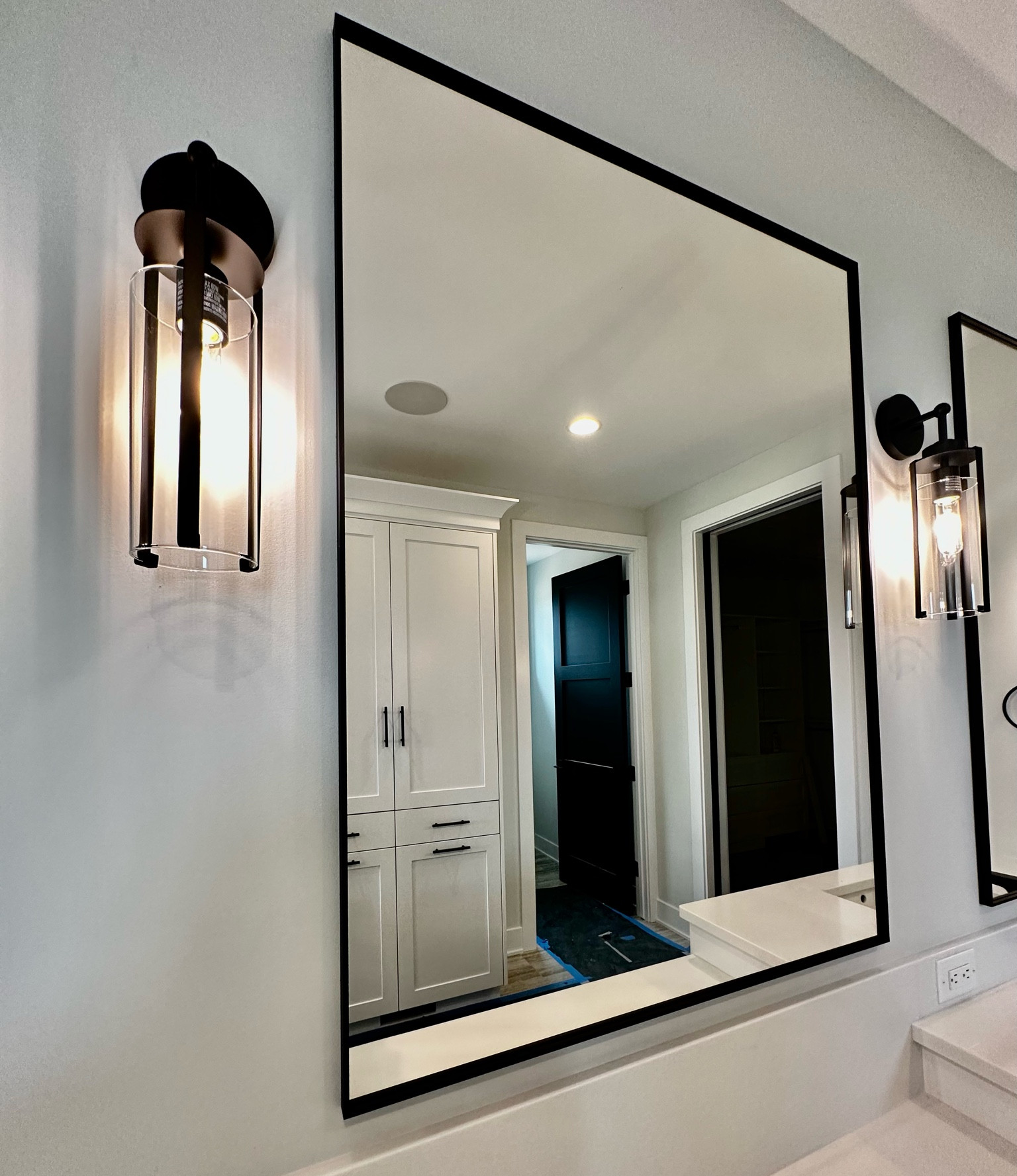 Black rectangle mirror from Wayfair 

Black mirror, modern farmhouse mirror, Wayfair finds, bathroom finds,

#LTKFind #LTKhome