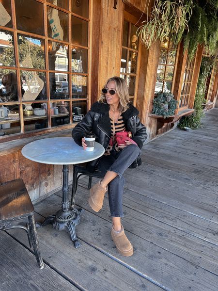cold winter days call for cozy boots + coffee❤️ been wearing these boots nonstop and you can grab them on sale at BOGO 50% off!! @FamousFootwear #FamousFootwearPartner #FamousForFashion
Fits tts



#LTKfindsunder100 #LTKshoecrush #LTKsalealert