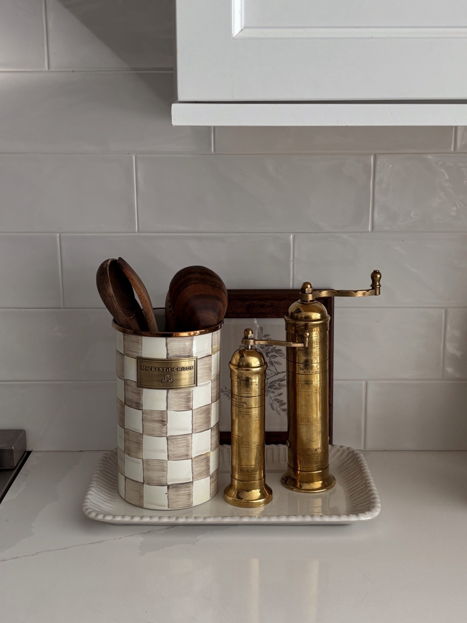 Neutral kitchen counter decor 🤍




Home decor, mackenzie childs, kitchen, checkered, ceramic, tray, styling, neutral, minimalism, sidneymarieduke

#LTKHome