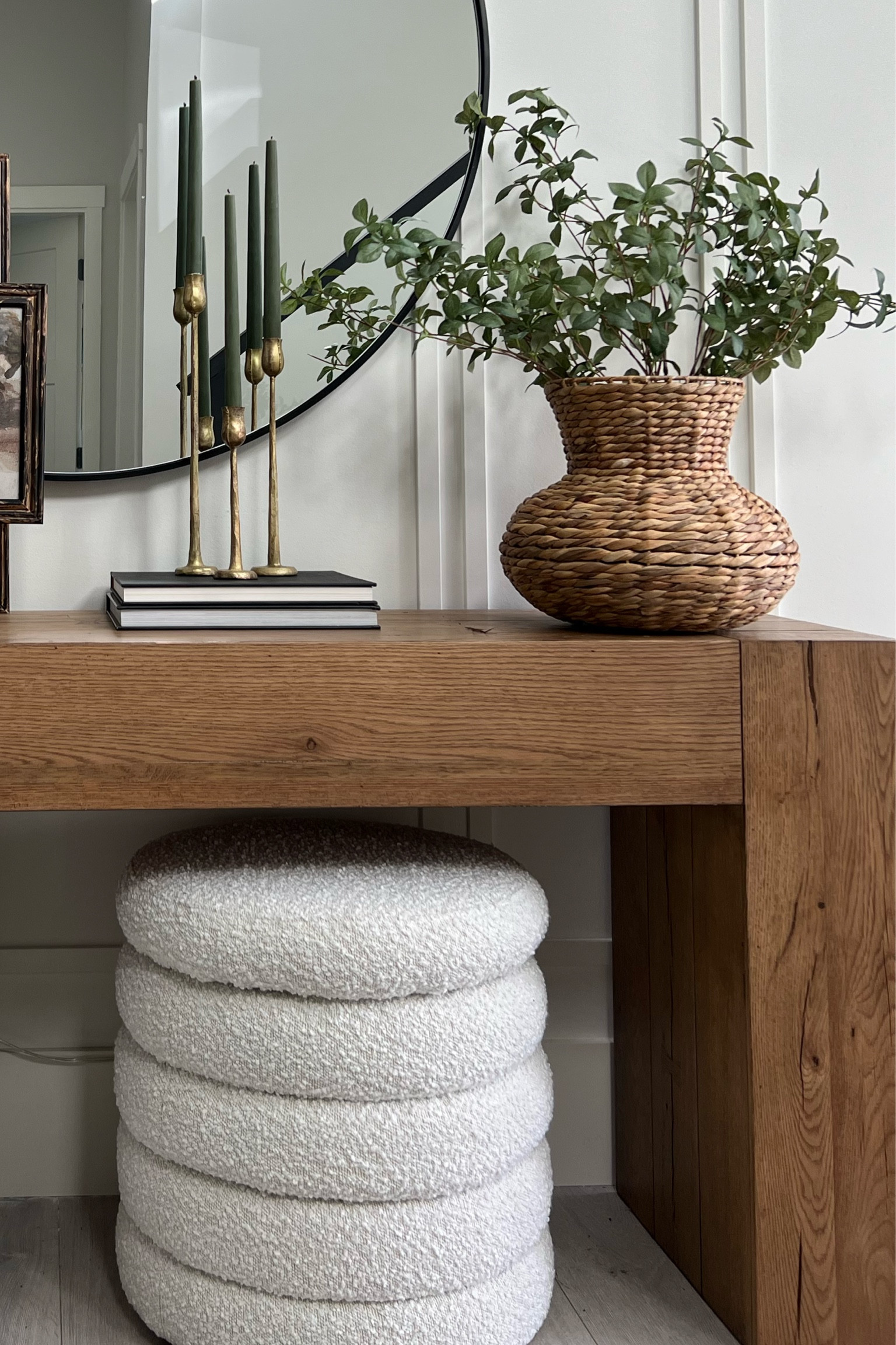 Love these faux gypsophelia stems., I picked up a few more for some Summer styling. They’re less than $5 each right now! 
Sale alert, target finds 