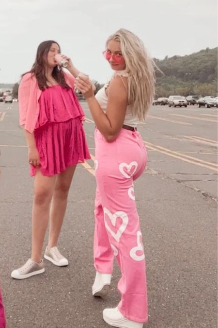 Hey Barbie. My look for the Barbie movie. Heart sunglasses. Heart pants. A whole lot of pink


#LTKstyletip #LTKFind #LTKunder50