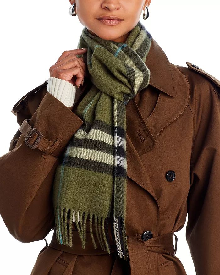 Giant Check Cashmere Scarf | Bloomingdale's (US)