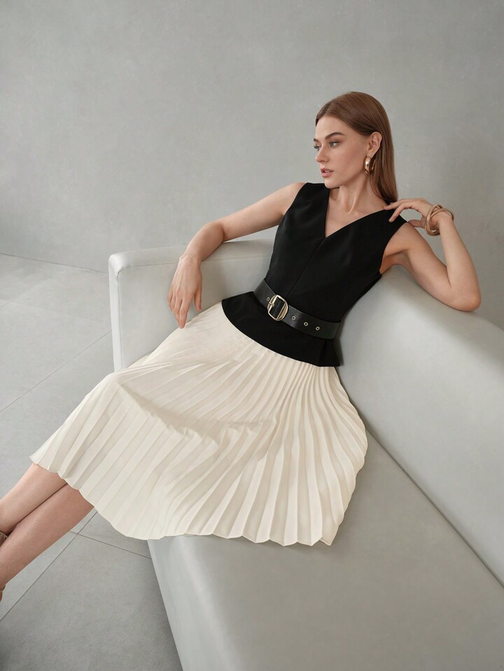 MOTF PREMIUM TWO TONE V-NECK PLEATED HEM DRESS | SHEIN