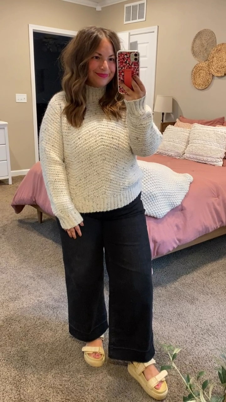The cutest speckled sweater from Old Navy. Love this cozy fit!

sandals: fit a tad oversized // wearing a 5
jeans: fit true to size // wearing a 14
sweater: fits true to size // wearing a large

#LTKFindsUnder100 #LTKStyleTip #LTKFindsUnder50