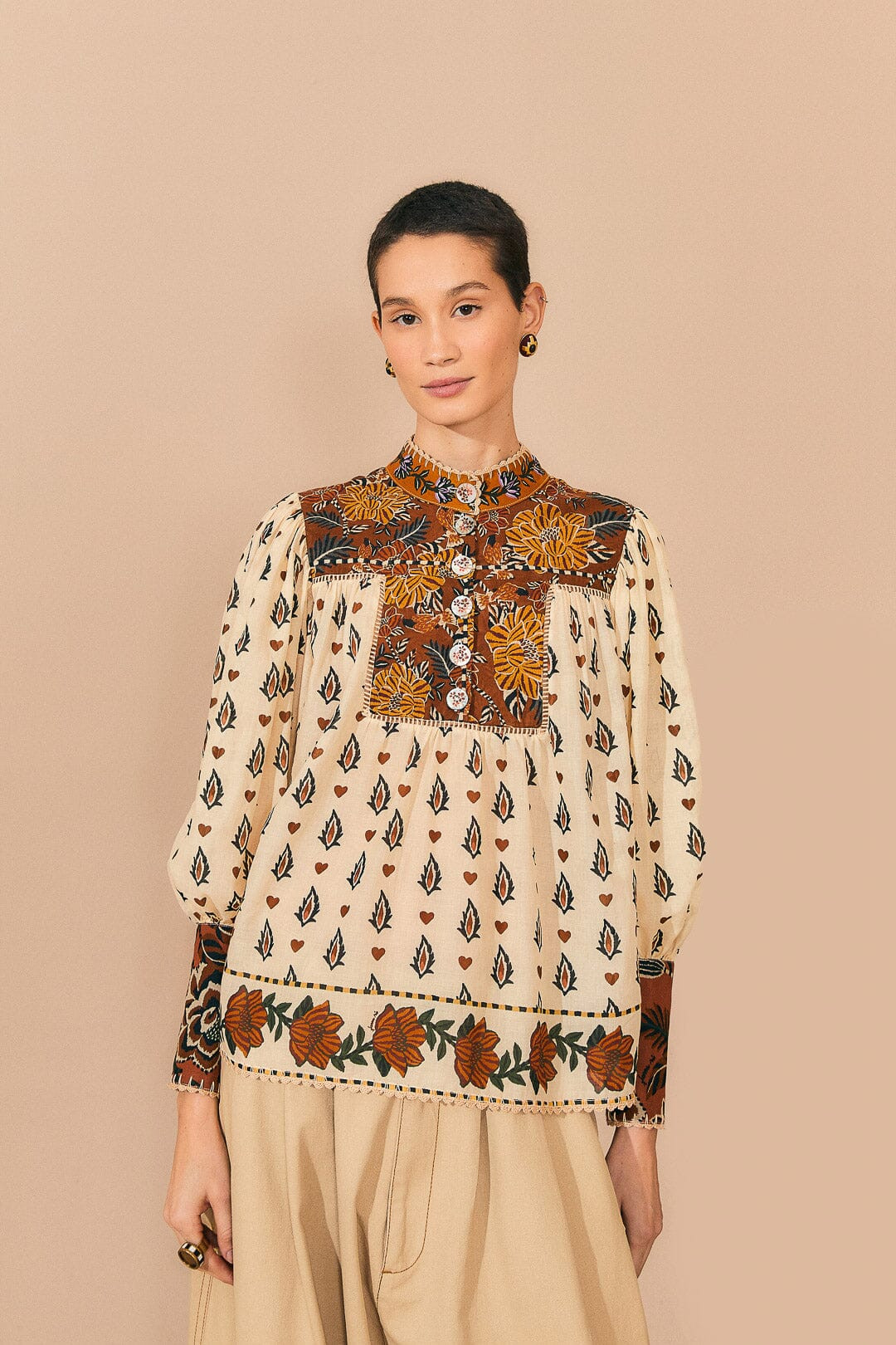 beige ainika floral long sleeve blouse | FarmRio (US)