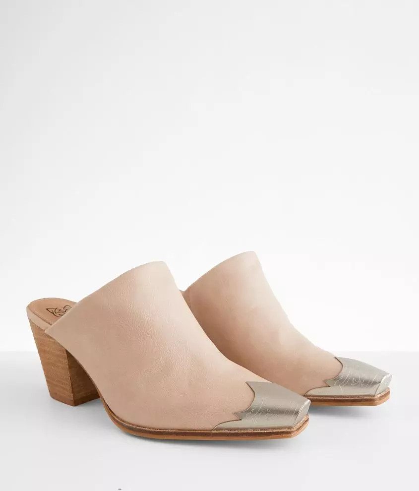 Dakota Western Mule Shoe | Buckle