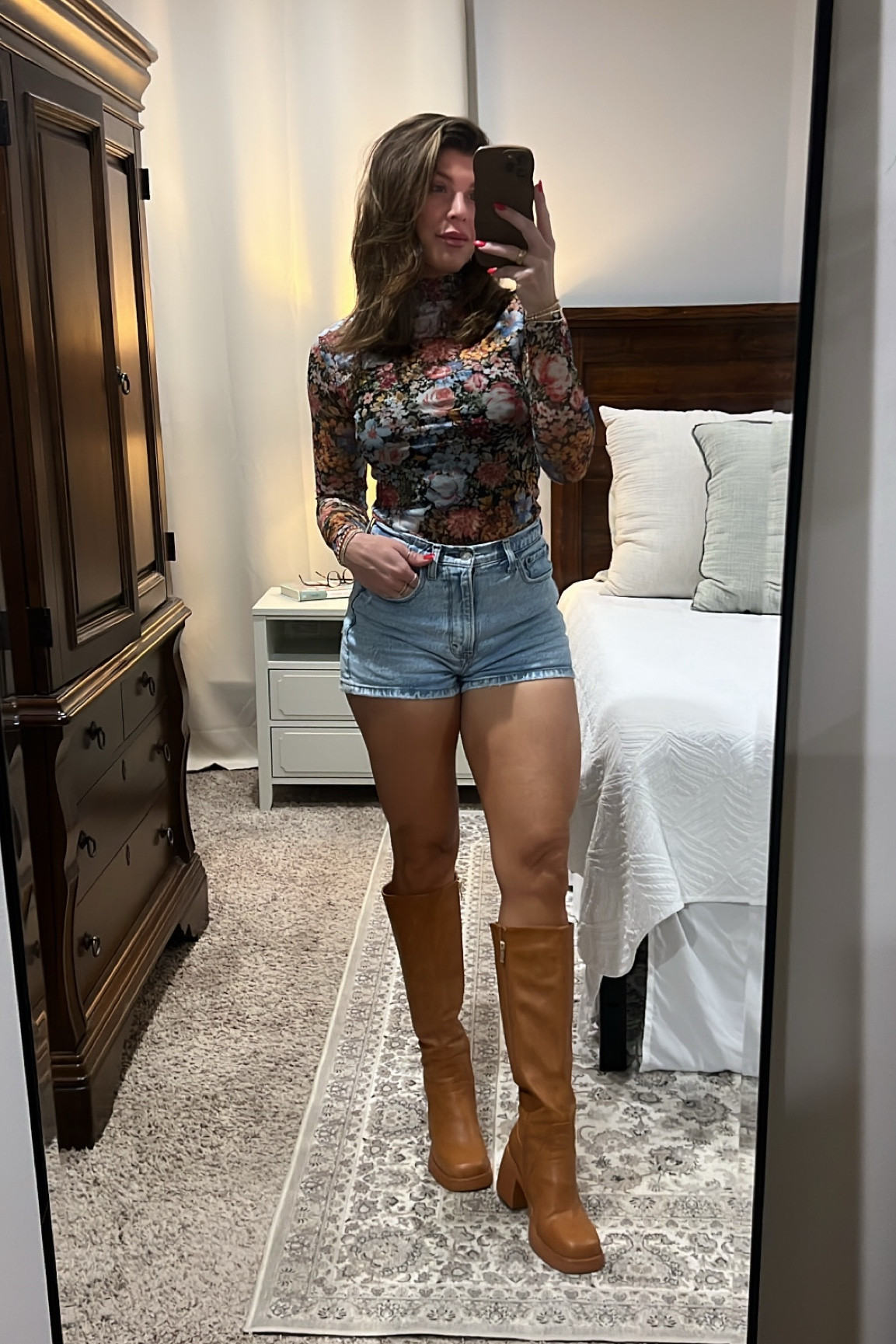 It’s beginning to feel like spring here in Alabama so you know I had to whip my all time favorite denim shorts out! These have now been my all time shorts for at least 3 years now AND COUNTING!! 

#LTKShoeCrush #LTKPetite #LTKFindsUnder100