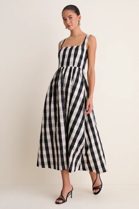 Cute gingham dress for spring and summer. 

#LTKTravel #LTKSpringSale #LTKSeasonal