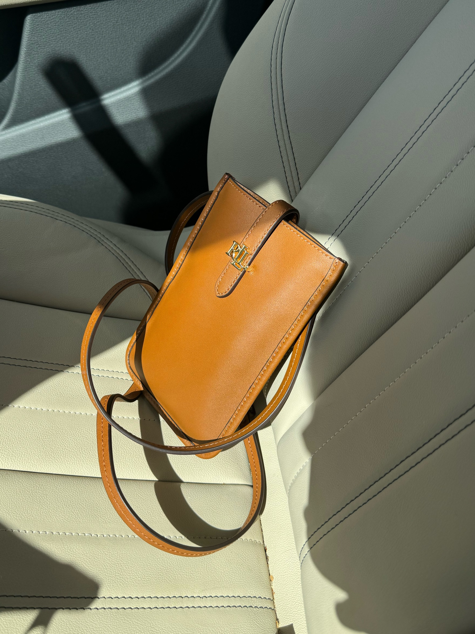 The most elegant phone crossbody I’ve found to date 