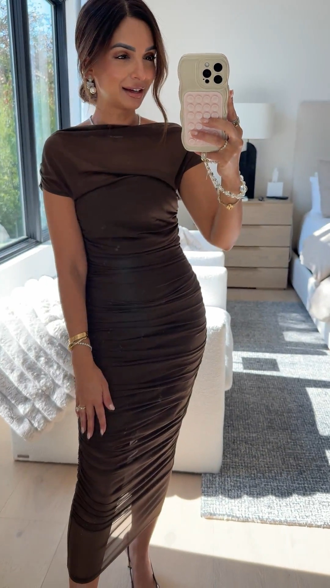 Wearing an xs regular length in this stunning drapey brown dress! Would be PERFECT for a fall guest of wedding or event

#LTKWedding #LTKStyleTip #LTKParties