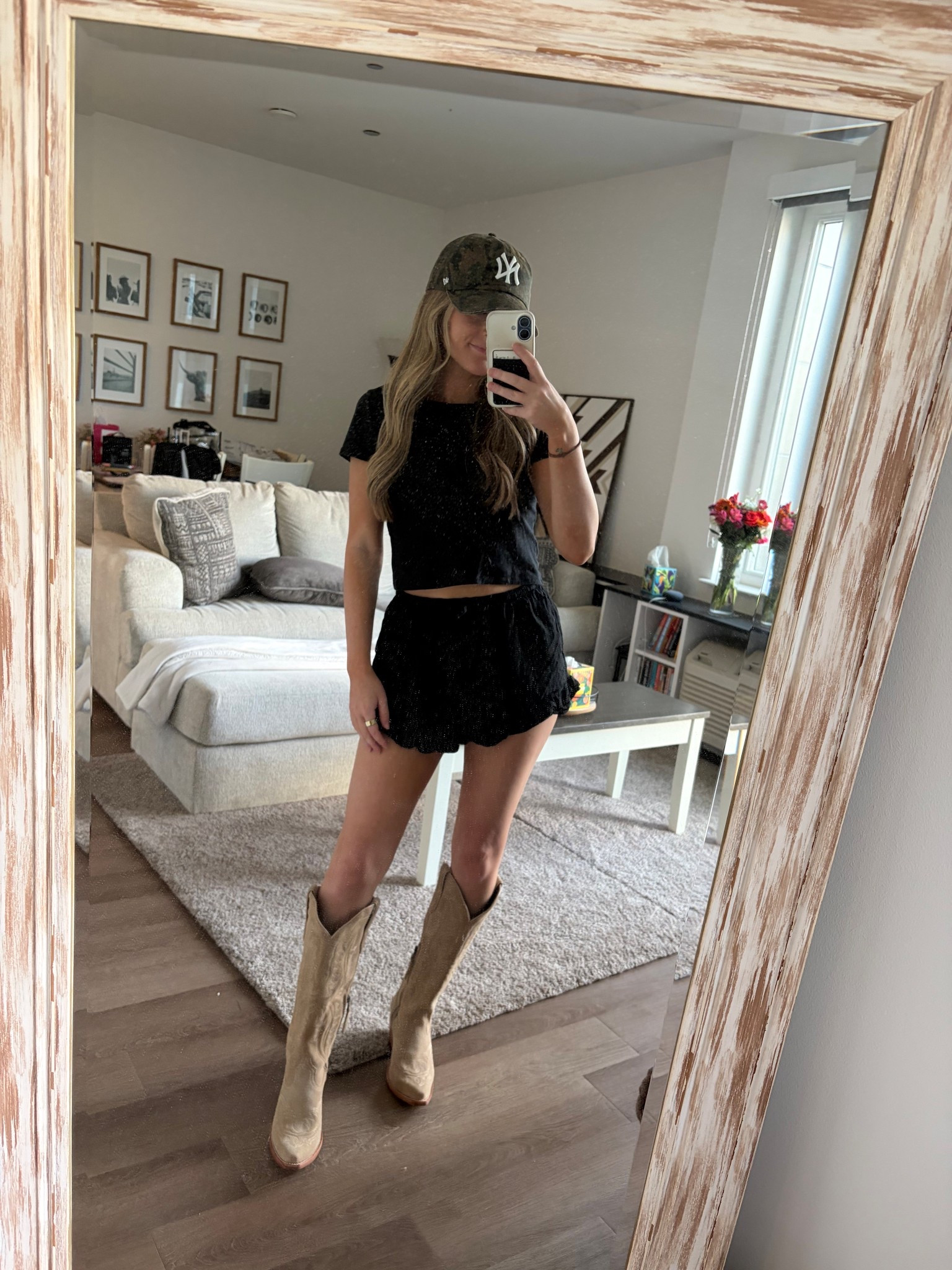 Utterly obsessed with these shorts for the summer 

#LTKPetite #LTKootd #LTKSeasonal