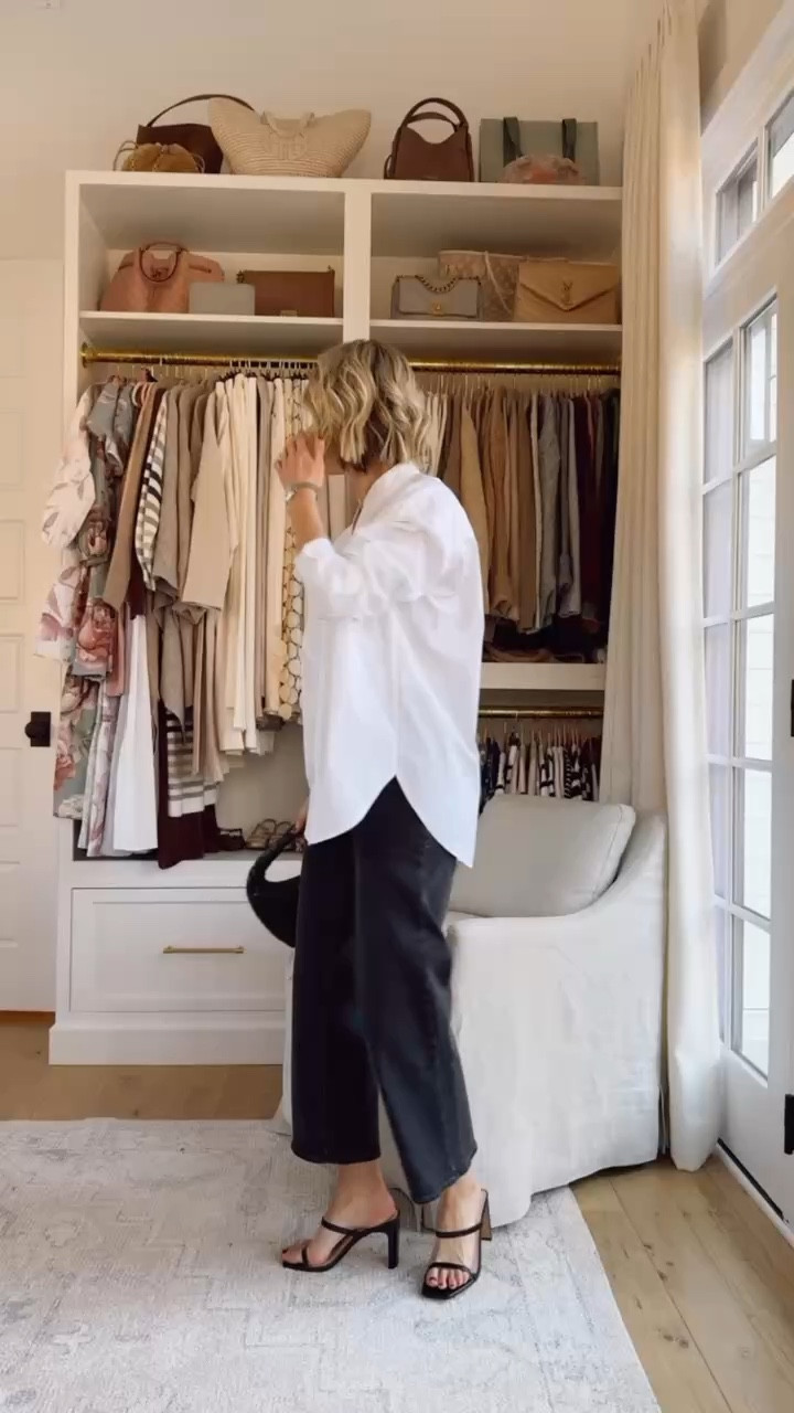 Love this timeless look! I love adding a broach for a pop of sparkle! Wearing XS/0


Loverly grey, work outfit, winter outfit, heels

#LTKSeasonal #LTKStyleTip