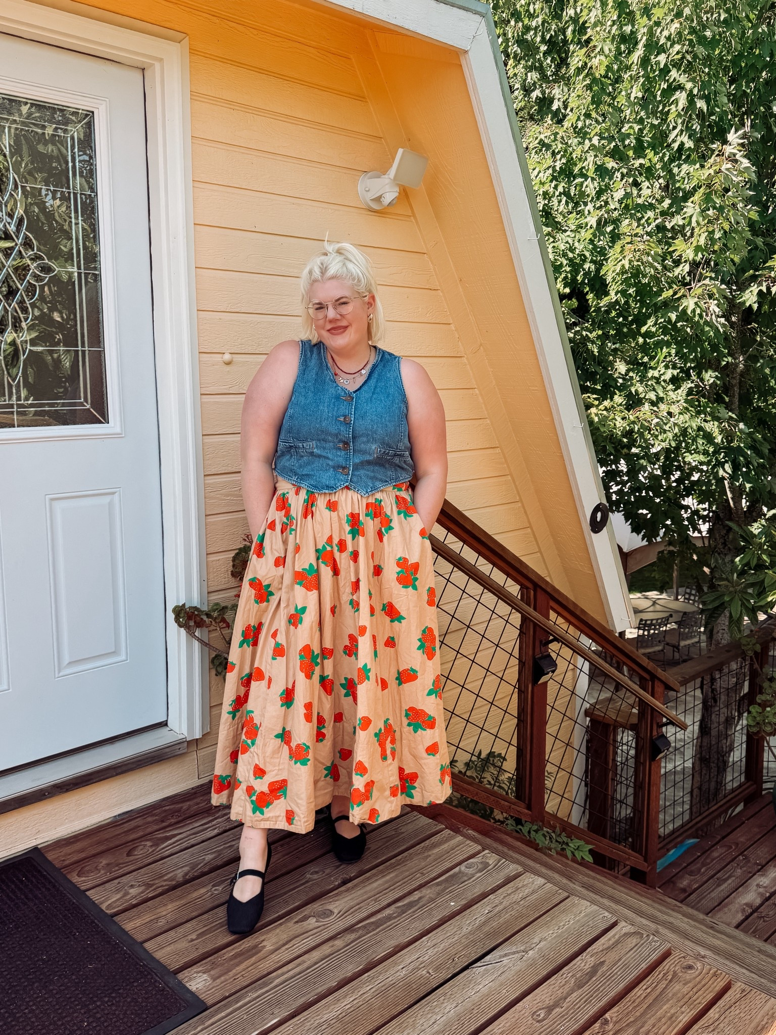 California loving 🍓wearing XL in top & skirt #midsize #anthropologie #summer 

#LTKSummerEdit