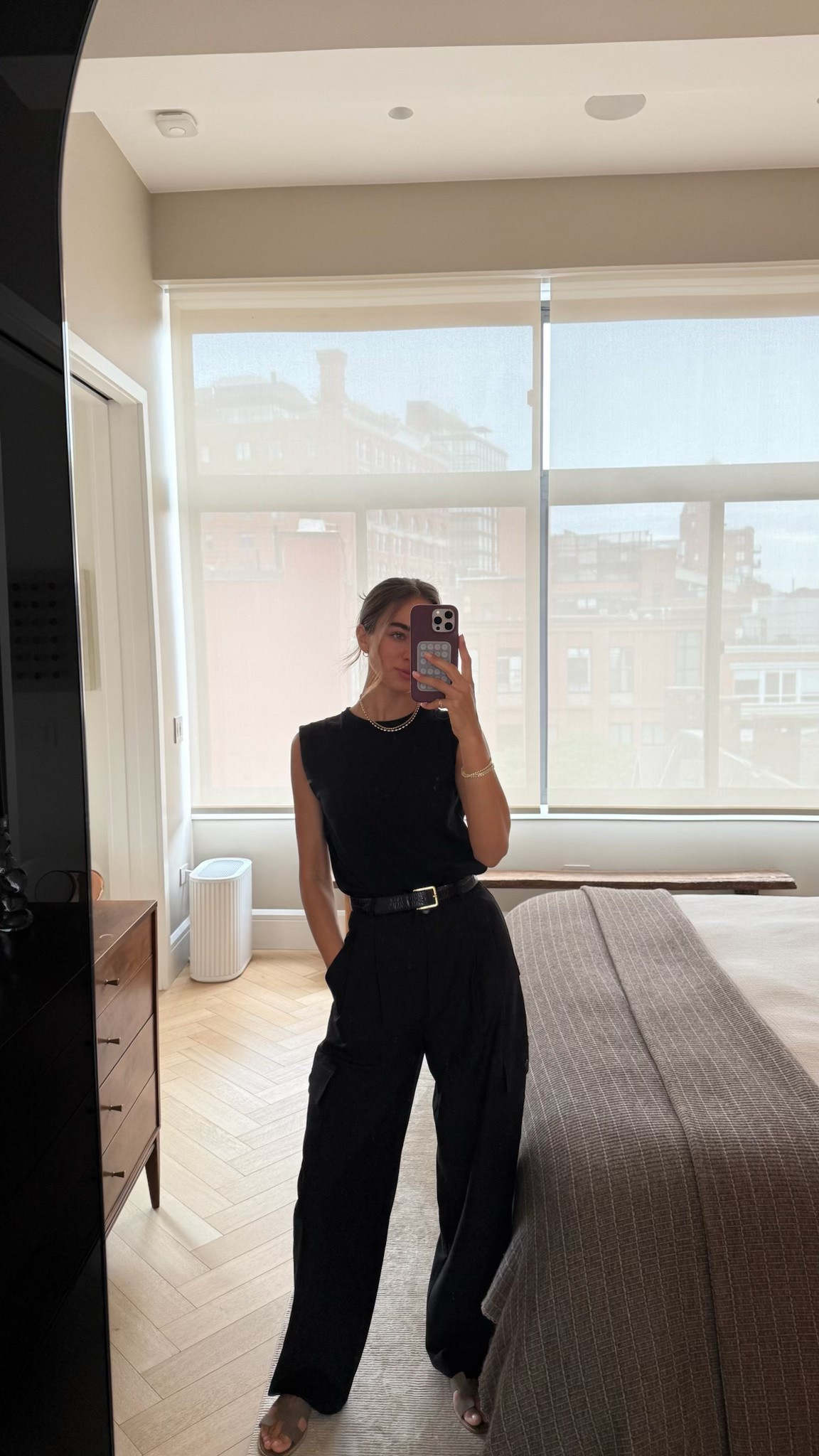 Black outfit for a casual work day

#LTKSeasonal #LTKFindsUnder100 #LTKWorkwear