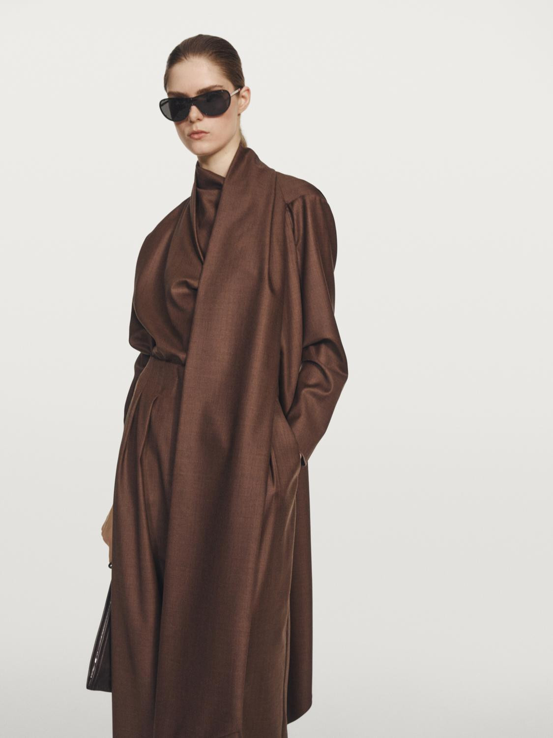 100% wool voluminous neck blouse - STUDIO | Massimo Dutti US