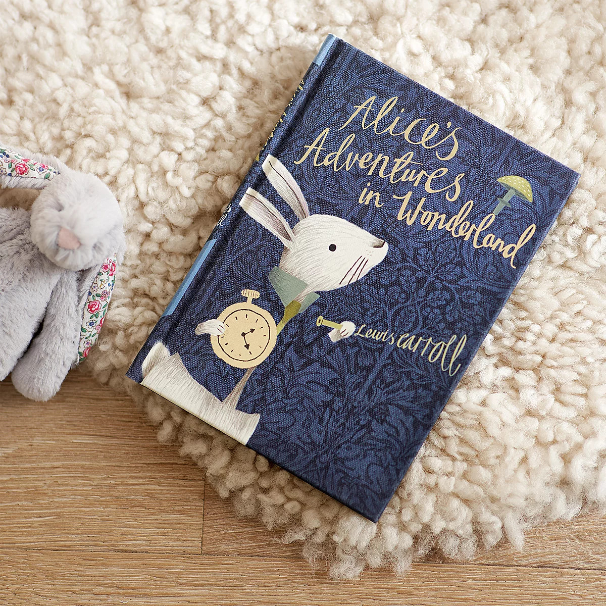 V&A Classic Books: Alice's Adventures In Wonderland | The White Company (UK)