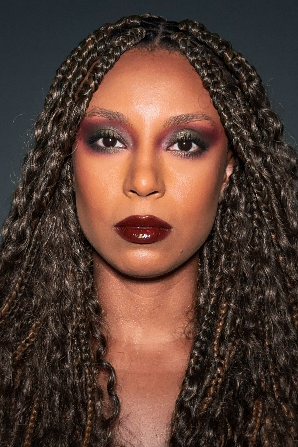 Procurando maquiagem pro The Town? Taí uma inspiração beeeeem babadeira! 
Tem um vídeo completo lá no meu canal pra você fazer junto comigo.

#LTKSeasonal #LTKbrasil #LTKbeauty