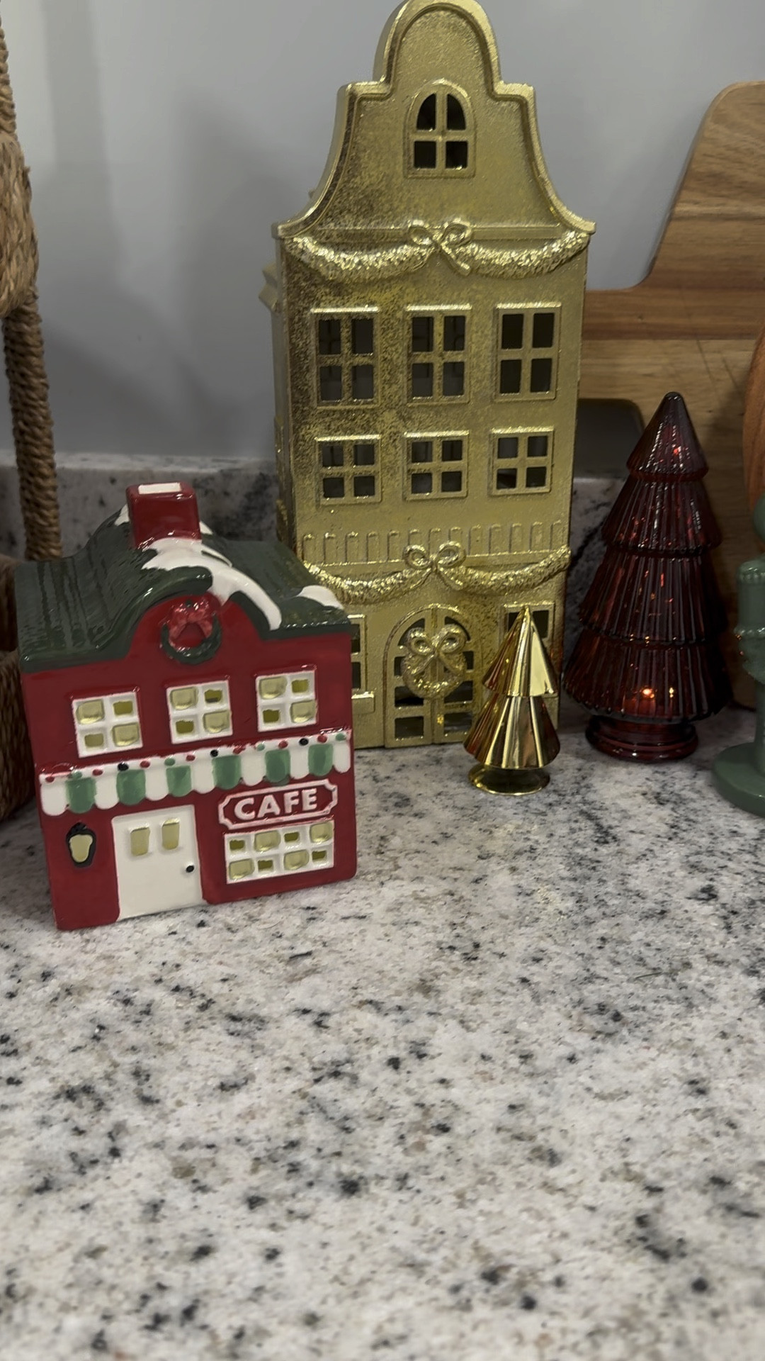 I’m just so obsessed with these light up houses from Target that I added to my Christmas decor this year. They’re such a great price point too!

#LTKSeasonal #LTKHoliday #LTKHome