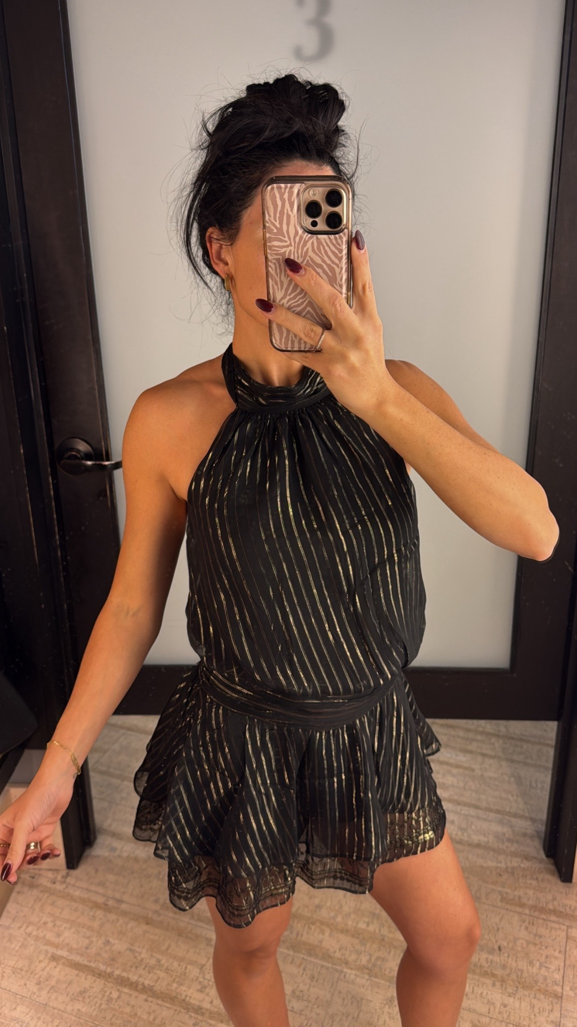 Stopped into Abercrombie to peek at some pieces I know that will be on sale! This dress is so perfect for NYE & Christmas! Add some tights and wow!! I’m in a size small! 

Party dress
Sale alert 


#LTKootd #LTKHoliday #LTKSeasonal