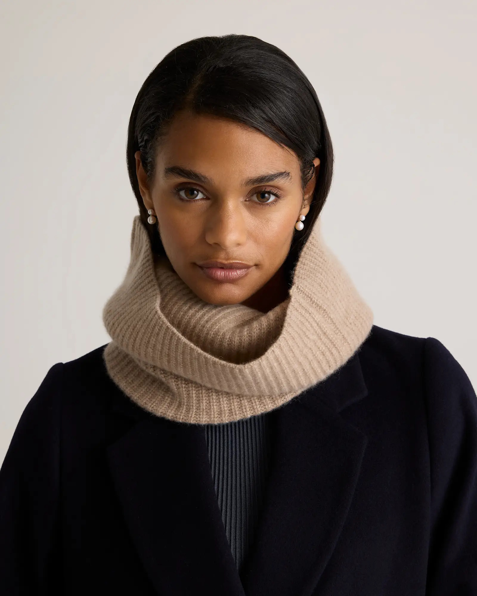Mongolian Cashmere Snood in Oatmeal | Quince