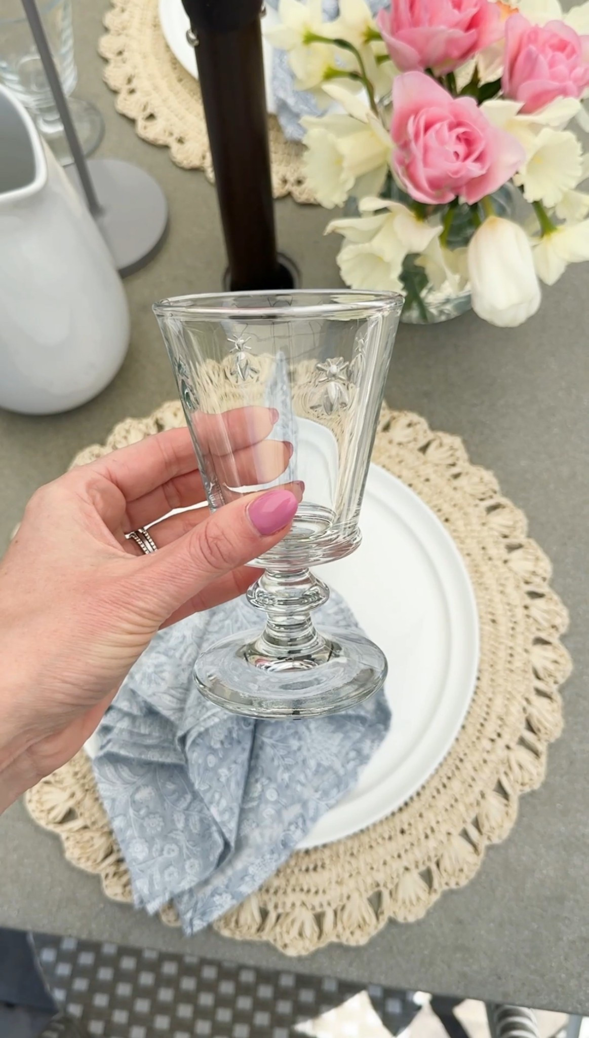 I’m still in love with these pretty French bee glasses. They give Nancy Myers vibes and wash great in the dishwasher

#LTKSaleAlert #LTKHome #LTKStyleTip
