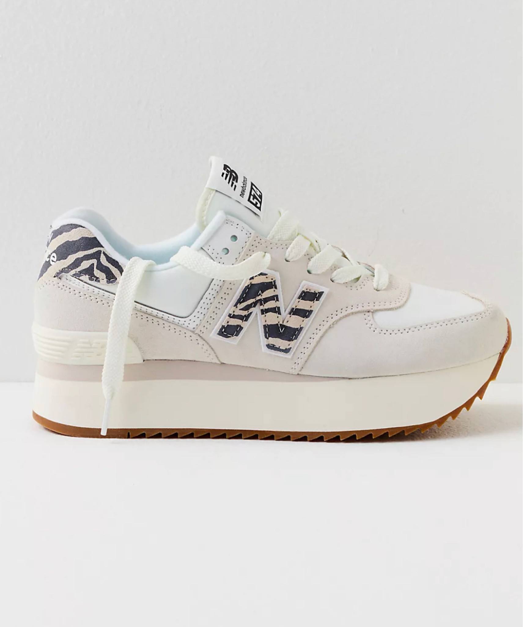 Cute new platform new balances !! ❤️‍🔥❤️‍🔥

#LTKSeasonal #LTKFind #LTKstyletip