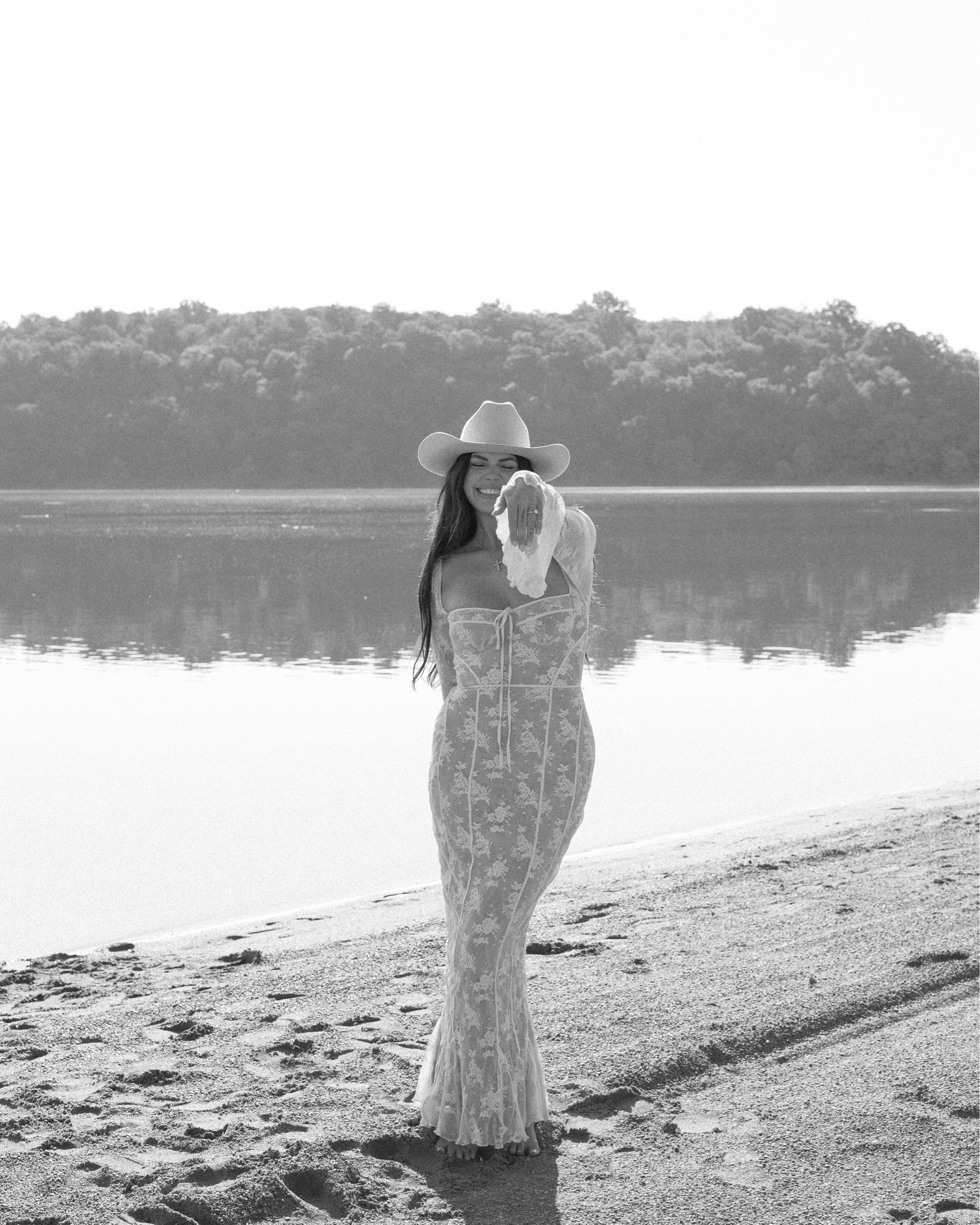 Engagement pictures outfit 🤍

#LTKMidsize #LTKStyleTip