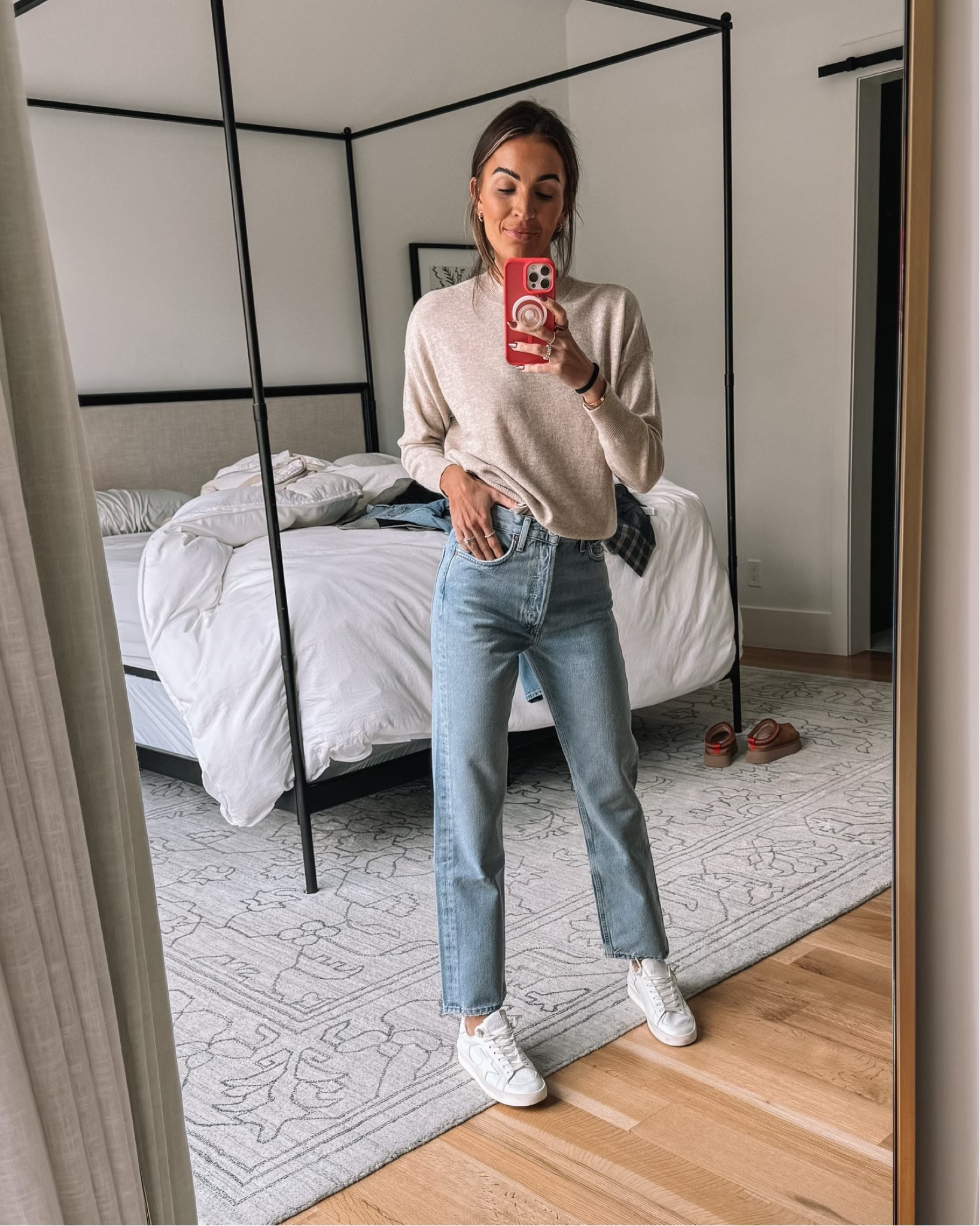 love this @madewell cashmere sweater!! 

#winteroutfit #madewell #agolde #revolve #goldengoose

#LTKSeasonal #LTKHoliday