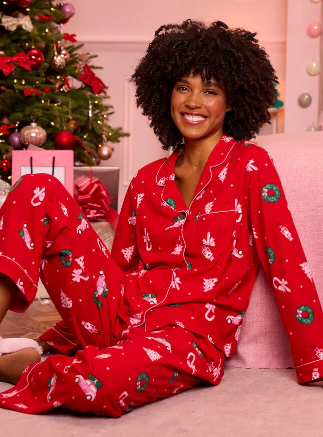 Christmas scene pyjamas in a bag - Red Mix | Boux Avenue (UK)