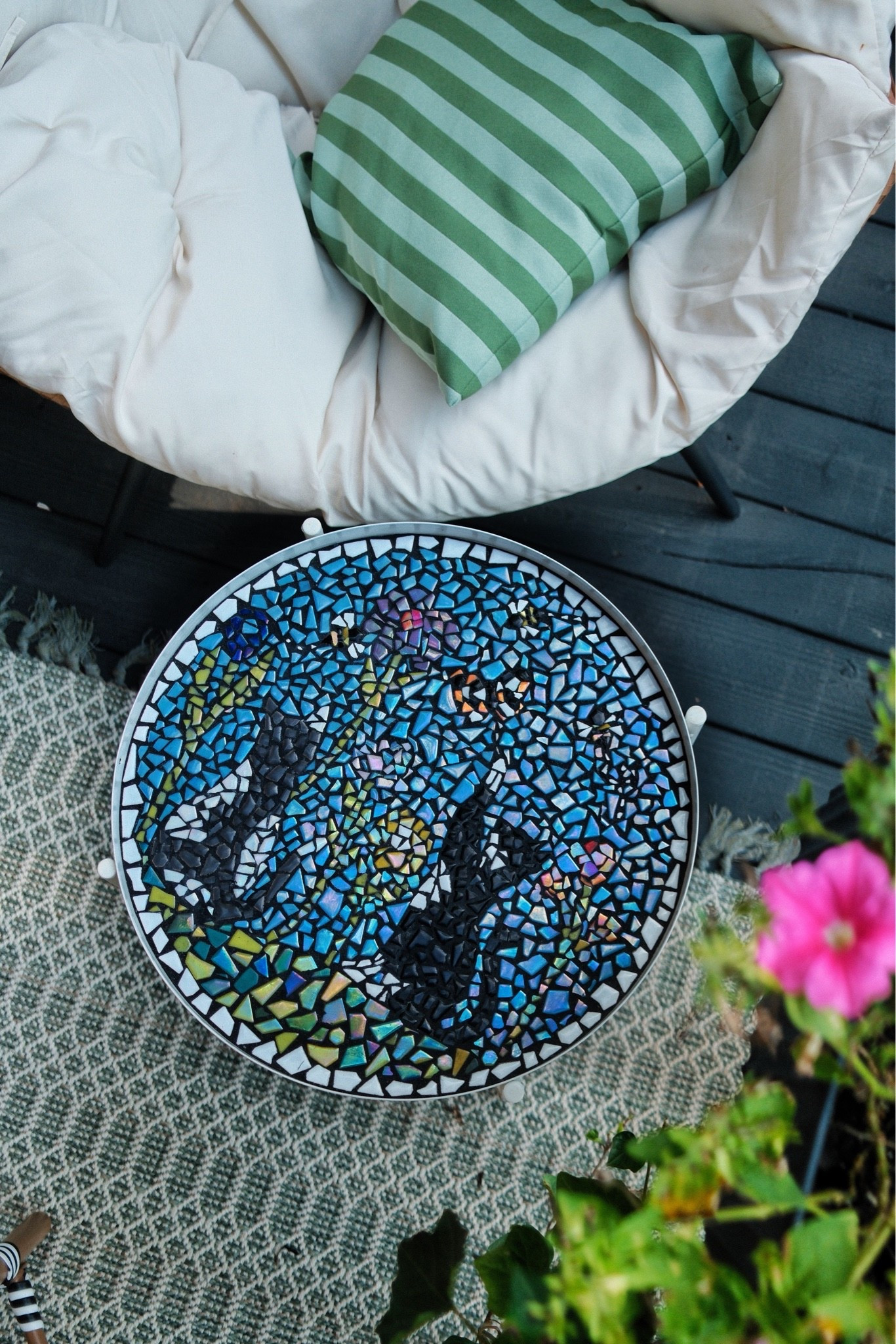 Mosaic table diy 🦋🐝🌸

#LTKSeasonal #LTKHome