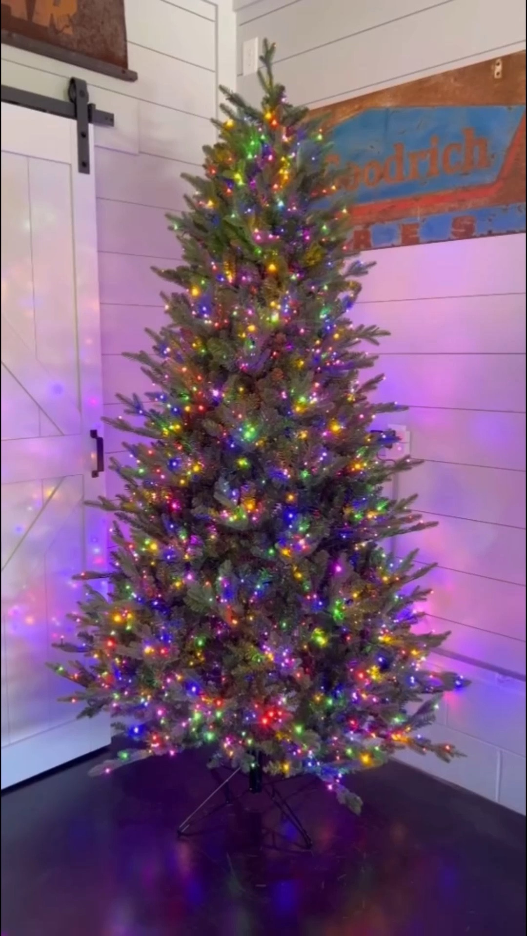 POV: You swore you didn’t need another Christmas tree… until this viral one from @loweshomeimprovement stole your heart 😍✨ With 2,250 LED lights (yes, really!) and the option to switch between classic white or cozy multicolor, it’s giving major nostalgic Christmas magic ✨ 

#LTKHoliday #LTKSeasonal #LTKHome