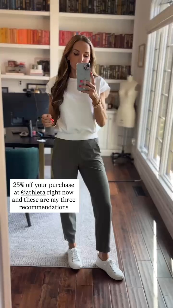 From workouts to workdays, Athleta’s pants and tops have me covered. Grab them while they’re 25% off!
#athletapartner #powerofshe @‌athleta
 

 