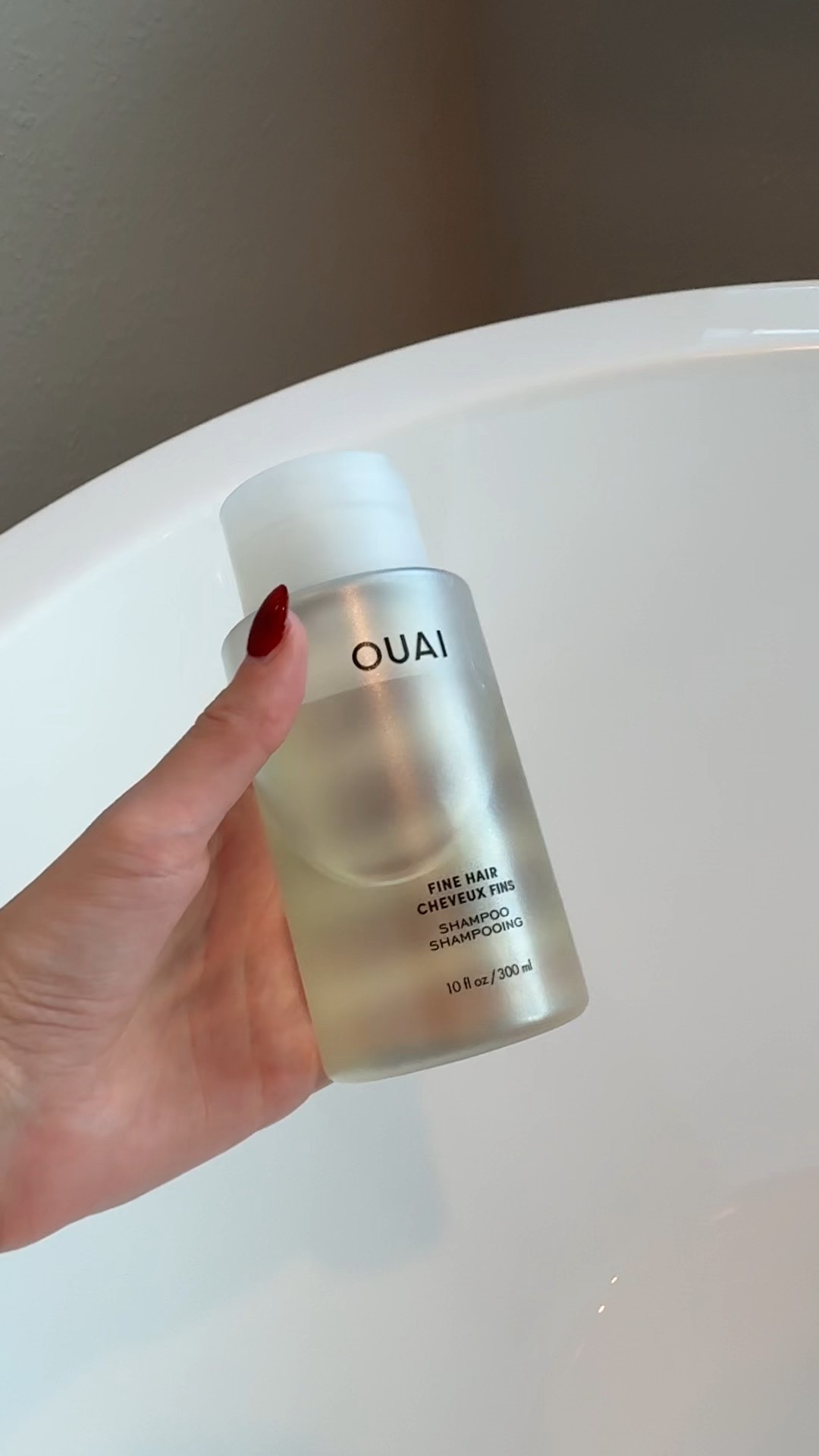 My favorite shampoo!! It doesn’t leave any film and gives my hair so much volume 
Fine hair 
Blonde hair 


#LTKselfcare #LTKBeauty #LTKmorningroutine