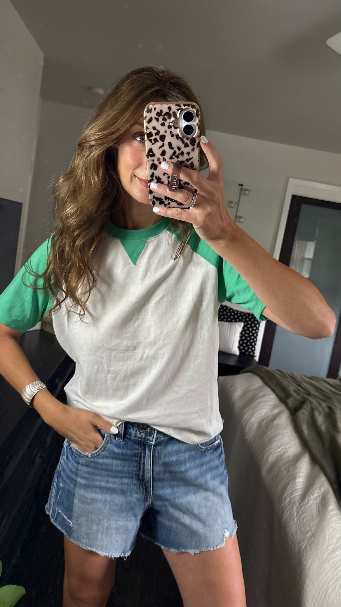 Last day to use the stackable Aerie code!!
Includes mostly everything. Clearance not included.
These shorts are sooo comfy! Elastic waist
Code: realmakers20

#LTKSaleAlert