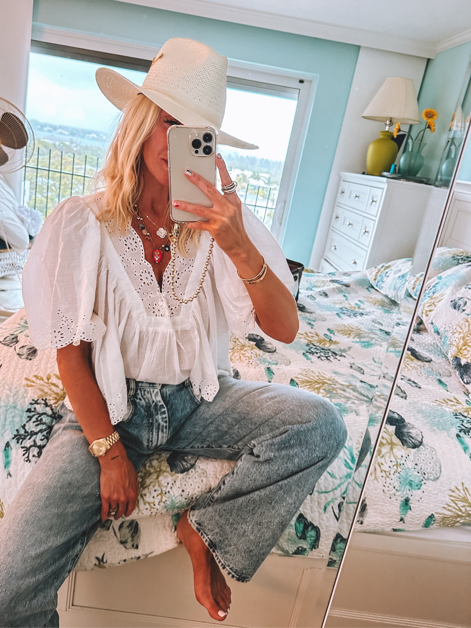 Casual summer vibes ✨ wearing a small in top for reference and a large in hat 