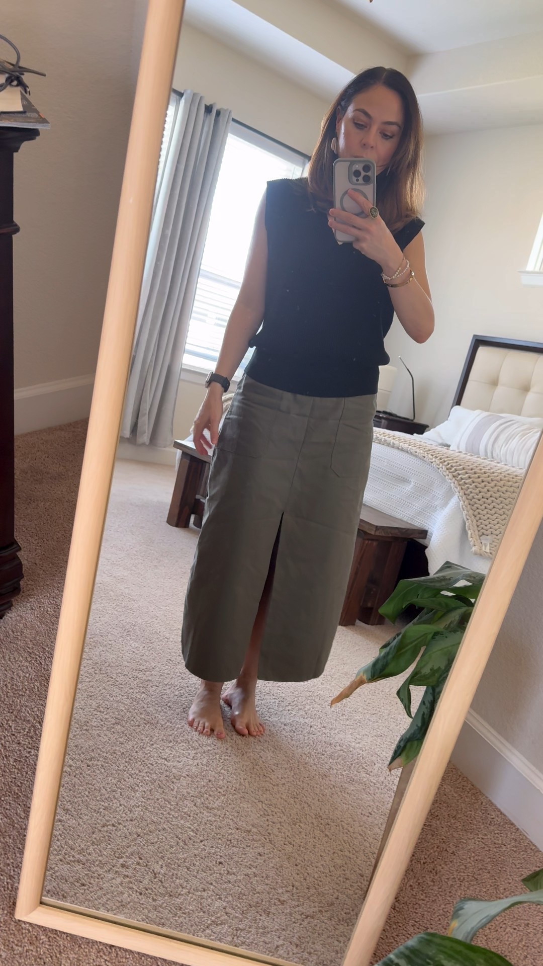 Skirt size 2, vest size Small 

#LTKOver40 #LTKFindsUnder50