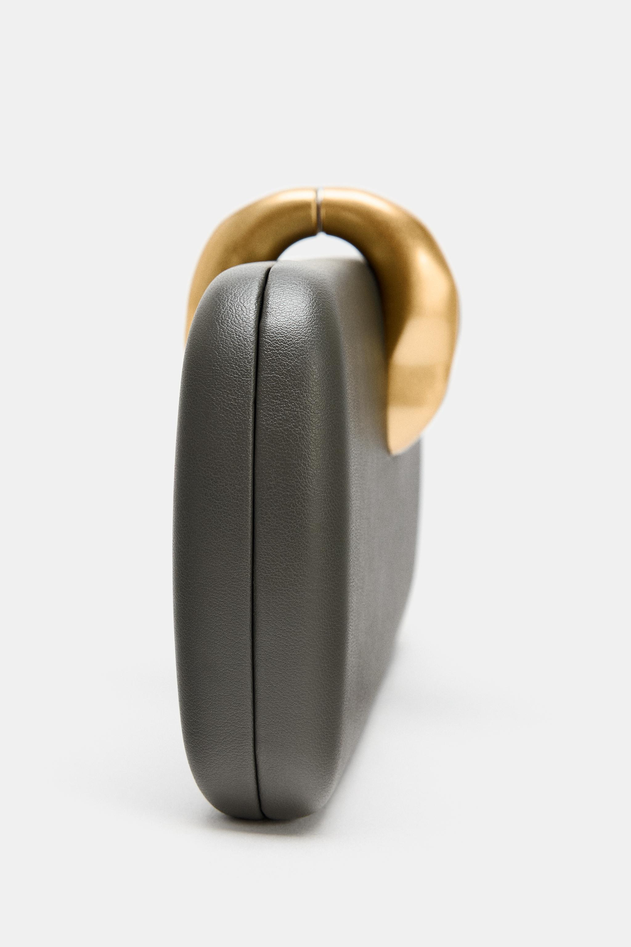 RIGID CLUTCH WITH METAL DETAIL | Zara US