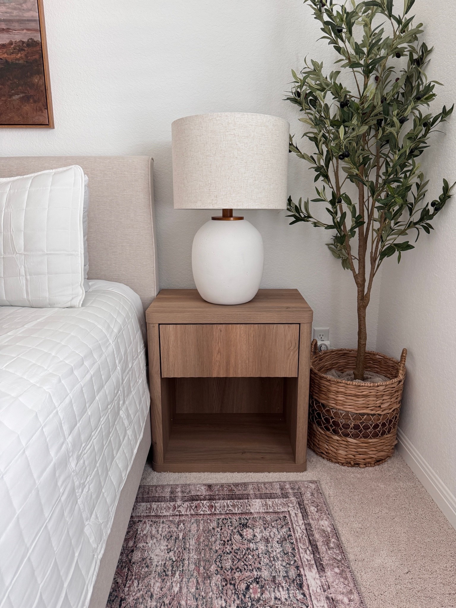 Guest bedroom night stands on SALE 👏🏼

Guest bedroom, wayfair sale, mdw sale, night stands, side table, bedroom furniture

#LTKHome #LTKSaleAlert