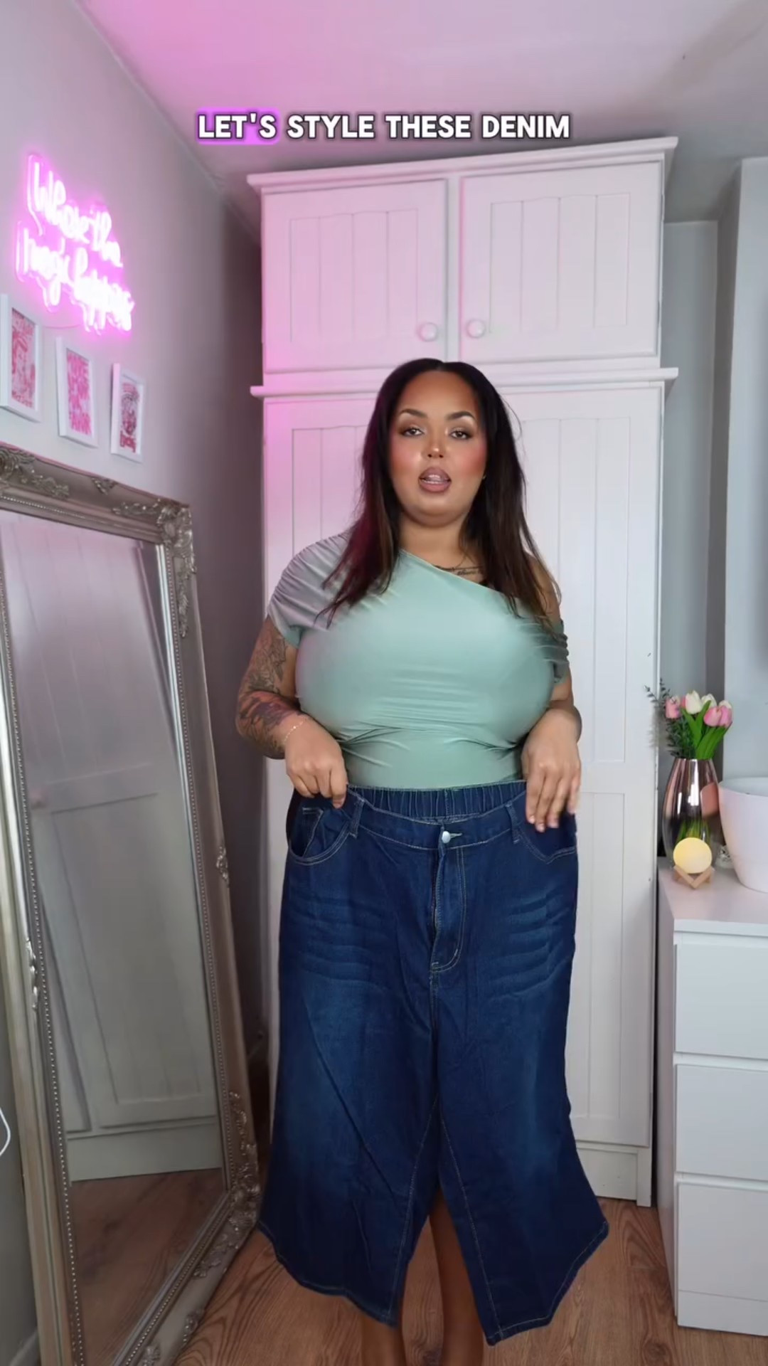 jorts szn is officially here and i’m styling these SHEIN dark denim babes 3 ways ☀️ which fit is your fave and how would you style them? let me know in the comments 🤗

💰 use ‘Osayande25Q2’ for a discount aT SHEIN!
🔍 search 4MXVS to shop my trendiest picks on SHEIN! 🔥 



#LTKsummer #LTKspring #LTKplussize