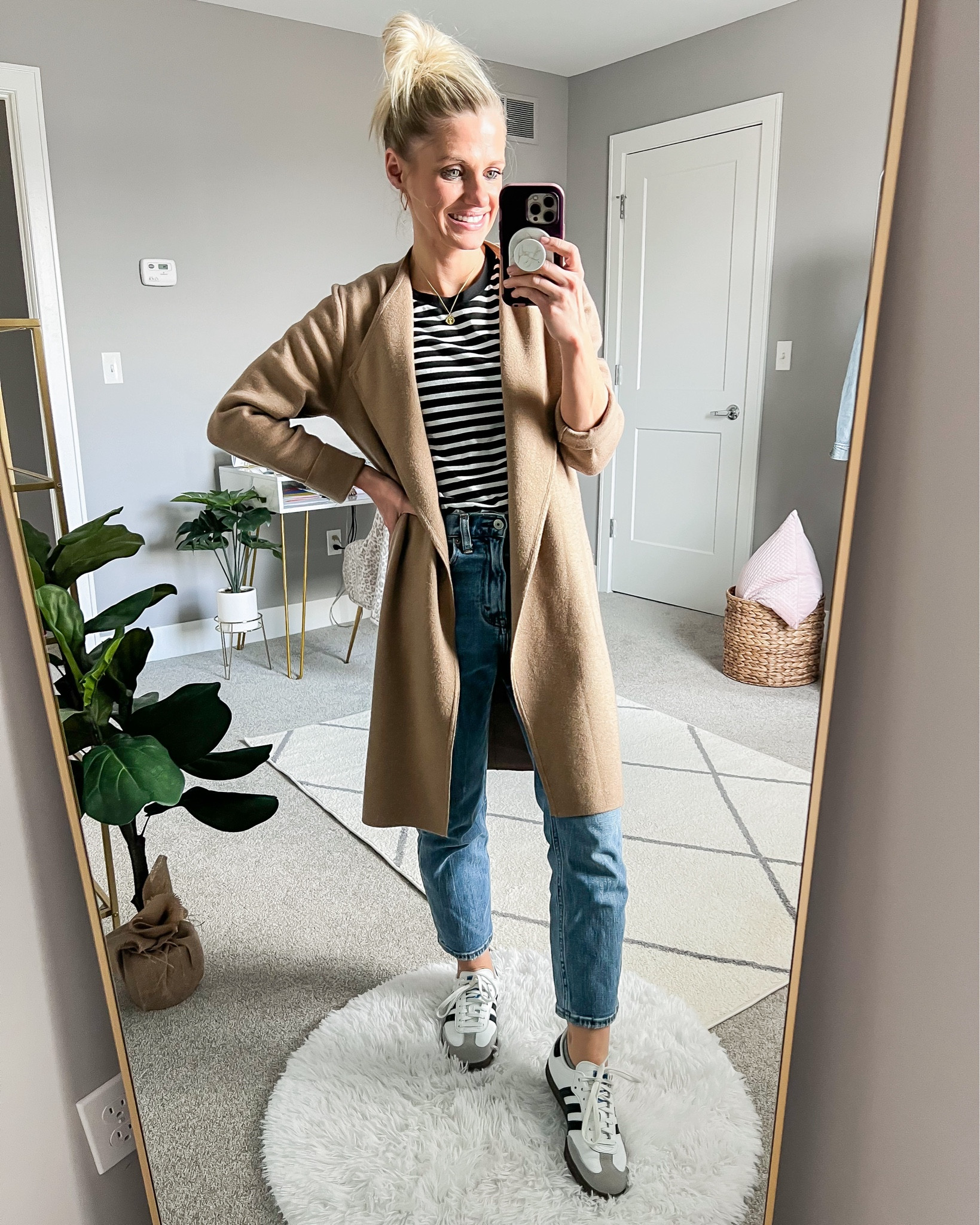 What I wore this week!
Coatigan- small
Jeans- 26/short
Shirt- xsmall 
Shoes- 7

#LTKstyletip #LTKSeasonal #LTKfindsunder100