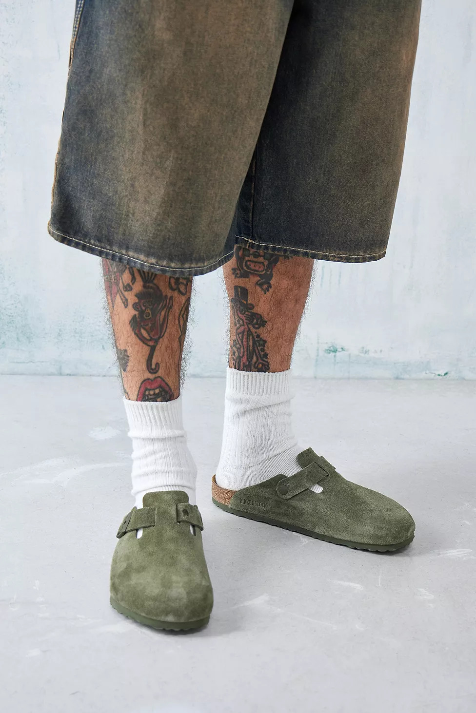 Birkenstock Boston Thyme Suede Clogs | Urban Outfitters (EU)