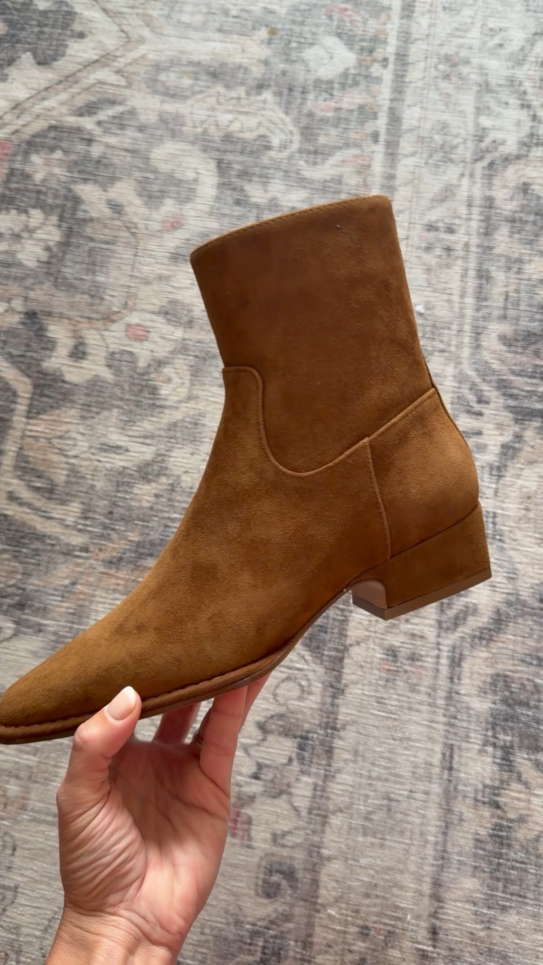 A closer look at the boots I’m wearing in the outfit I just shared. Still time to snag these on sale!

True to size I wear a size 5