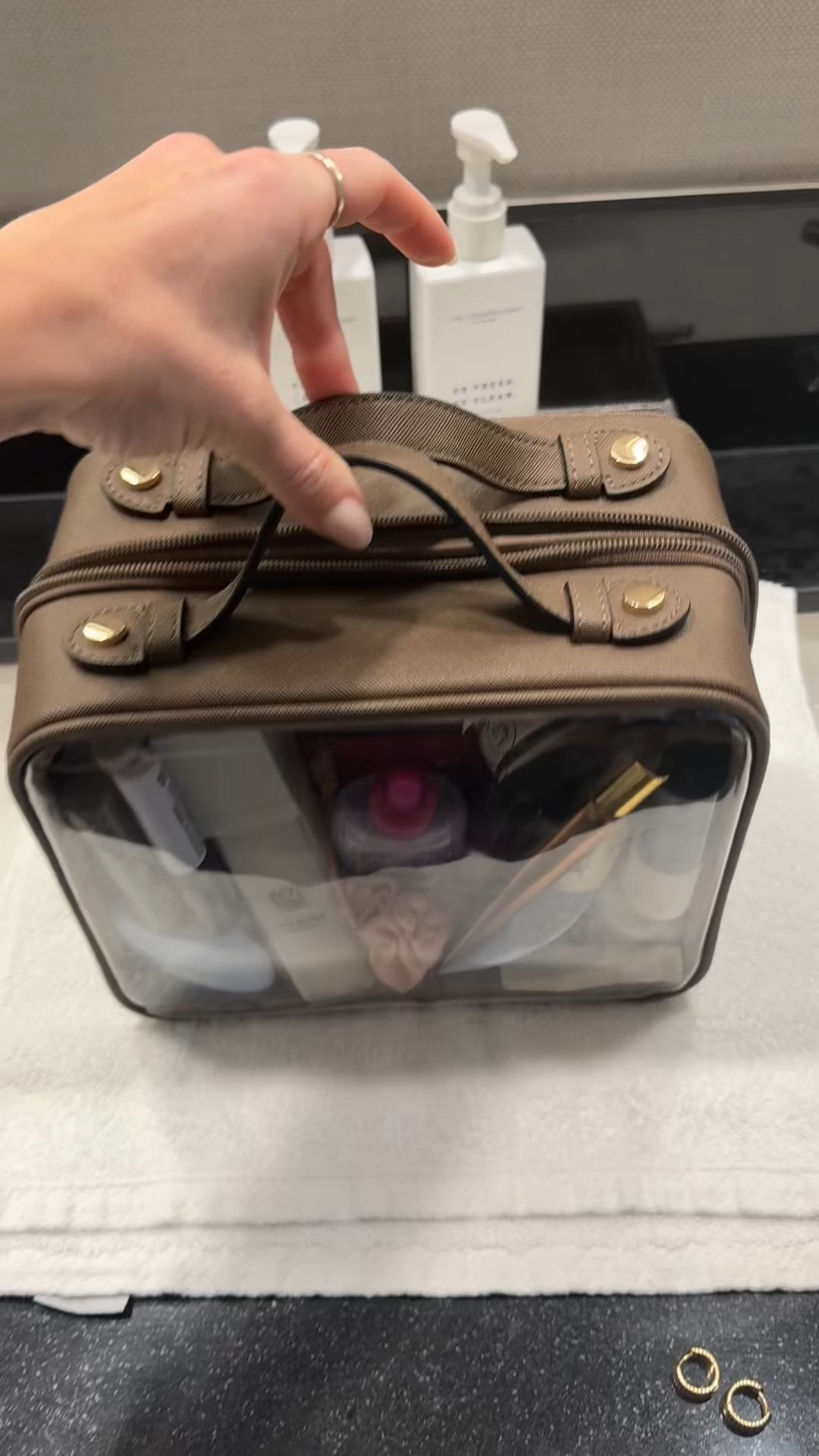 Obsessed with all my CalPak travel essentials. Everything they have is so smart and thought out for travelers. Including this  toiletry bag!  #LTKFindsUnder100 @CALPAK 

#LTKdayinmylife #LTKgrwm #LTKTravel