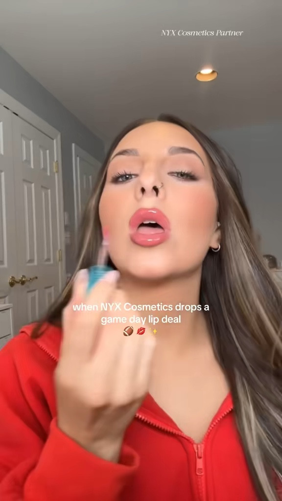 Free bag with lip iv this weekend! Lip gloss stain made in Korea!

#LTKBeauty #LTKgrwm #LTKmorningroutine