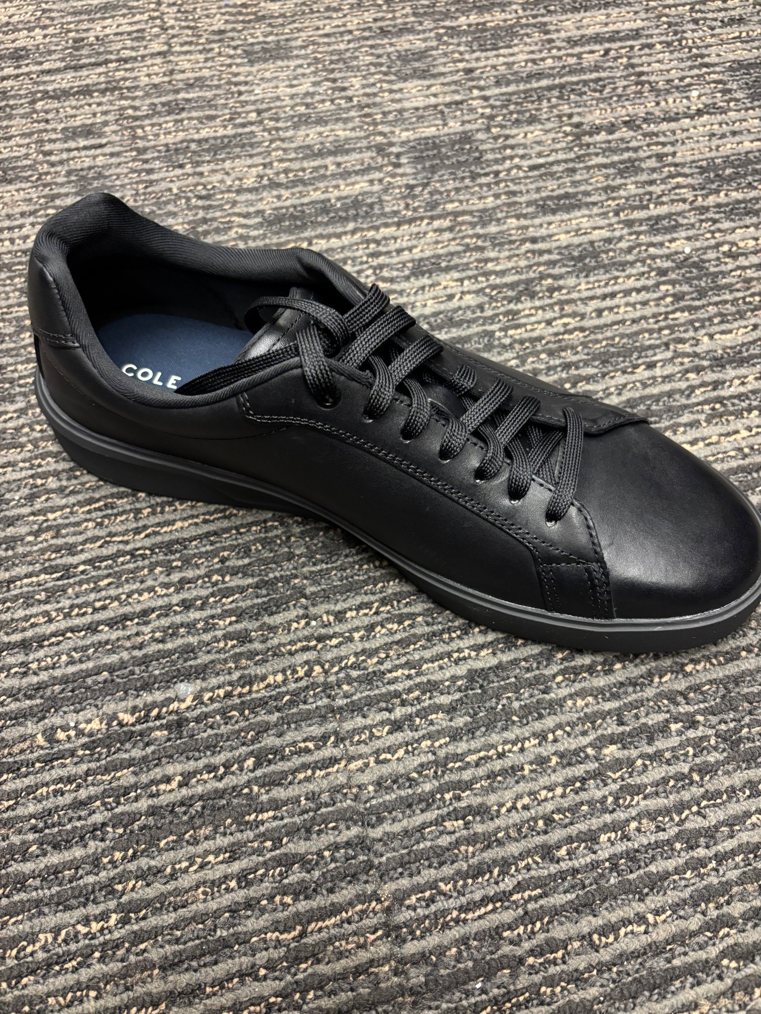 Cole haan men’s black shoes / sneakers 

#LTKMens #LTKWorkwear #LTKspring
