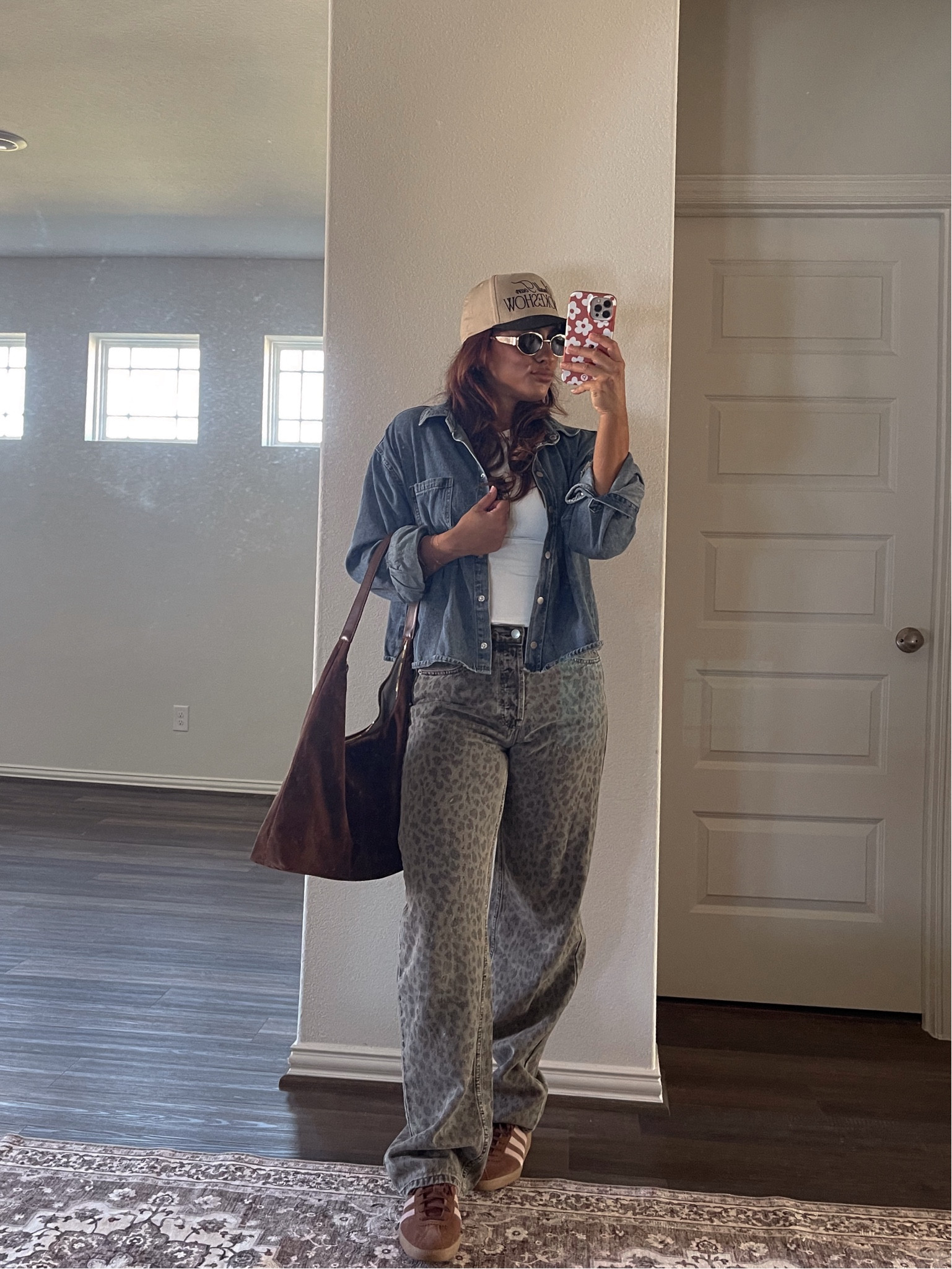 Everyday outfits! Size 6 in the jeans! Jean top is from Ross, linked a similar one 🤎