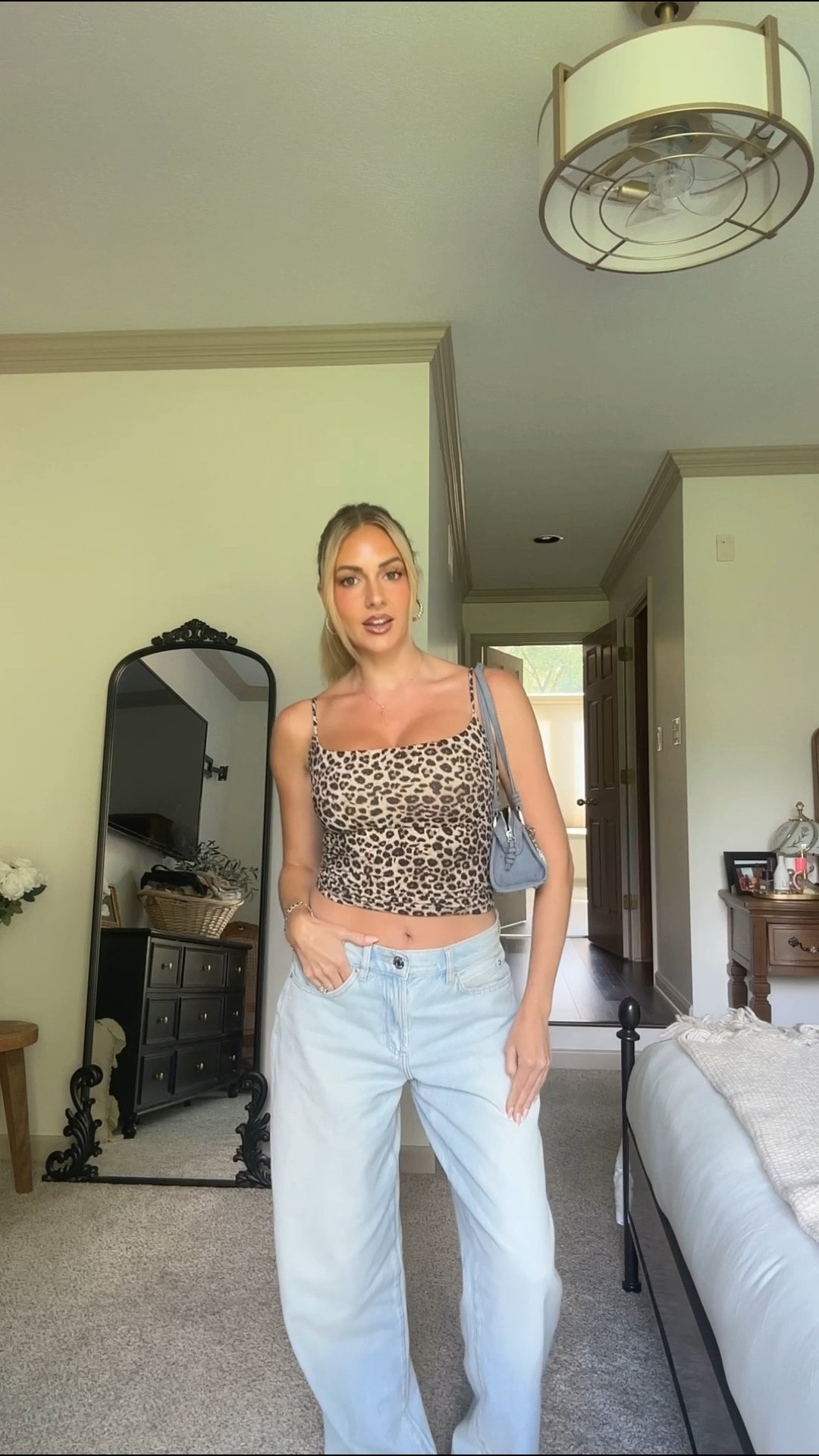 Monday ootd featuring the best basics brand from Amazon (I also linked my favs in other styles) and staple pieces for your wardrobe🤏🏼 small top, sized up to 3 jeans for a baggier fit.

#LTKootd