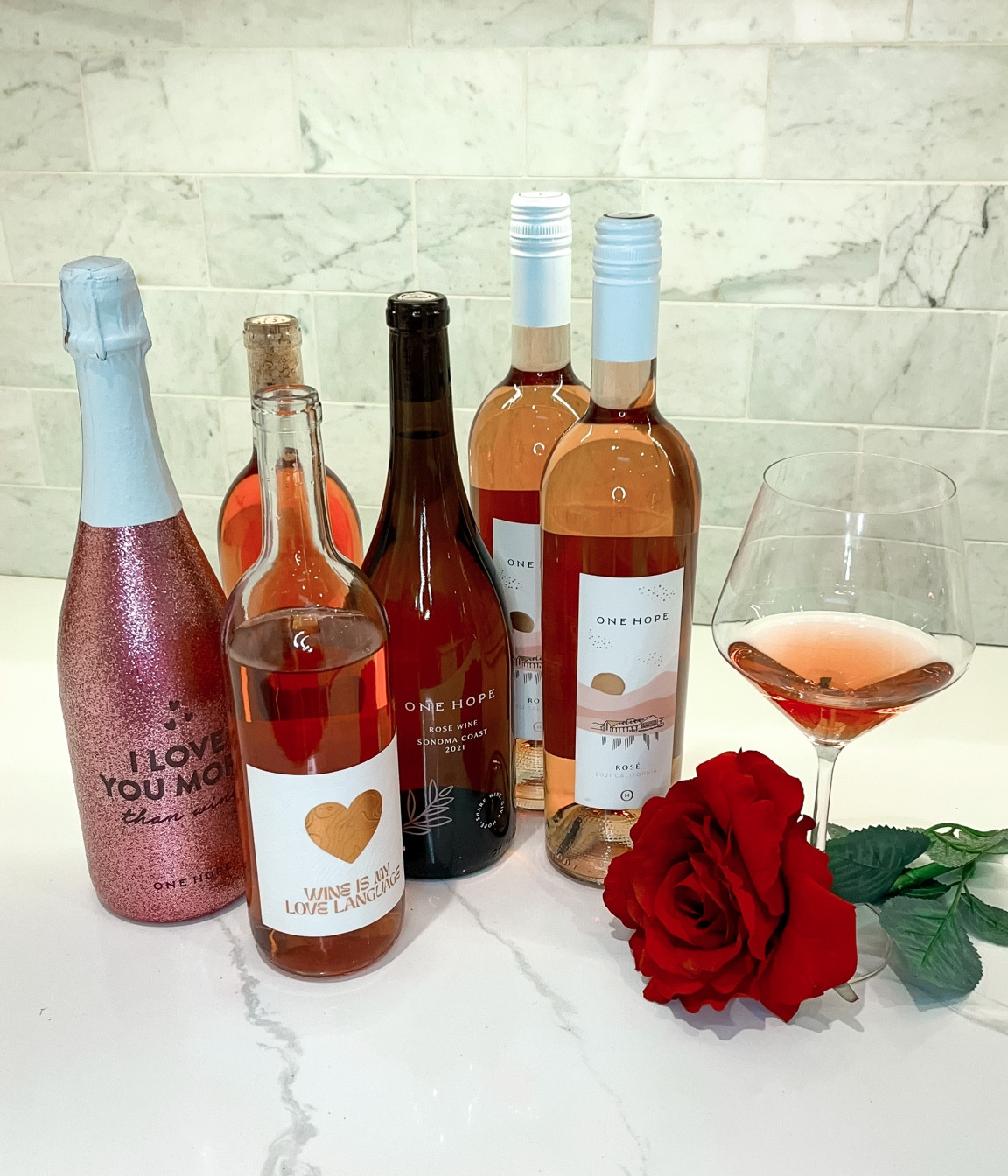 Rosé Bouquet 🌹
6 bottles of Rosé in this pack and with every purchase Onehope will donate 10% of your order to a charity of your choice!! 

The perfect gift for Valentine’s Day or Galentines day!! 

#onehopewine #onehopepartner #ad #winenot #valentinesgift #valentinesday 




#LTKGiftGuide
