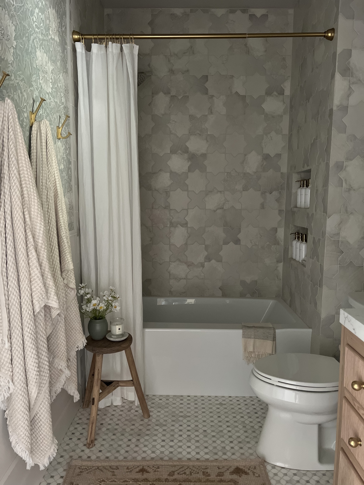 My girl’s bathroom is finally finished. We love how it turned out! 

polished jar, morris & co, bathroom vanity, mirror, shower curtain, stool, tile

#LTKFind #LTKhome #LTKstyletip